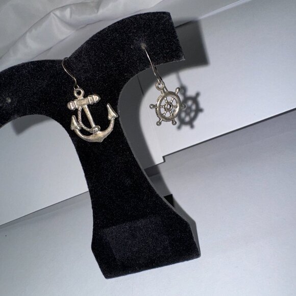 Anchor and Wheel Dangle Earrings - Picture 4 of 8